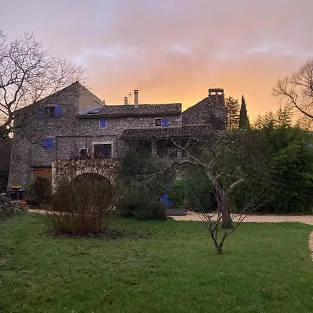 A L'Ombre Des Tilleuls Lagorce  Exterior photo